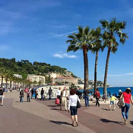 Vecchio Le Comte De *